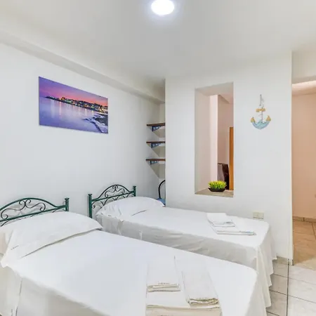 Holiday home Leucos