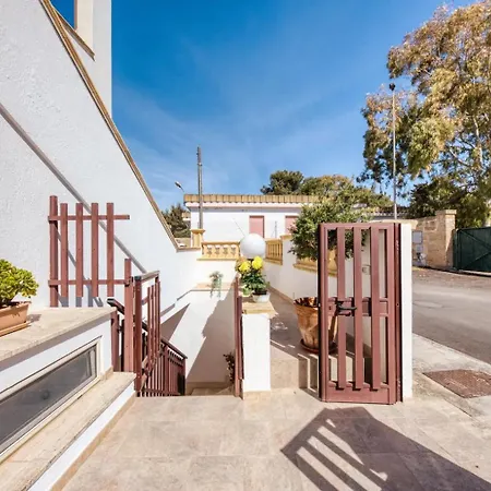 Holiday home Leucos